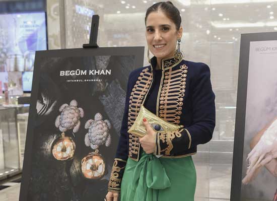 Begüm Kıroğlu- BegümKhan sevgililer günü koleksiyonunu tanıttı. Beymen Zorlu Center