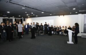 Fransız kültür merkezi bana bir dakika verin sergisi açılışı