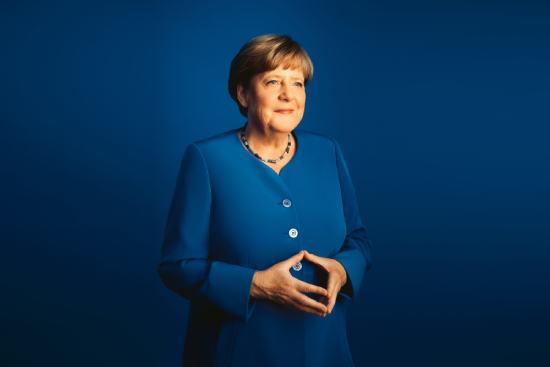 Angela Merkel ozgurluk kitabi turkiyedi