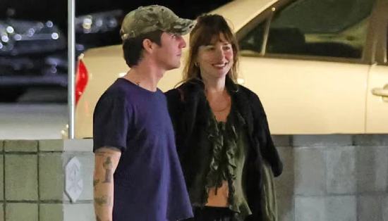 Dakota Johnson ve Role Model